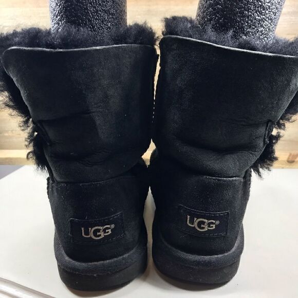 Ugg Kids BAILEY BUTTON II BOOT - Picture 7 of 7